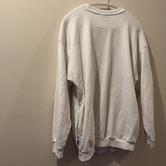 Adidas White crew neck Sweatshirt with Black Logo - women’s medium - pockets - Picture 7 of 8